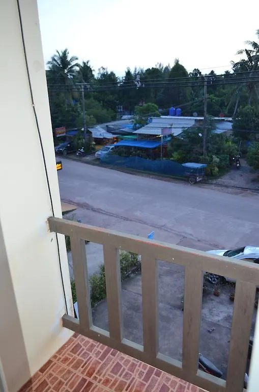 The Metallic Hostel Koh Lanta