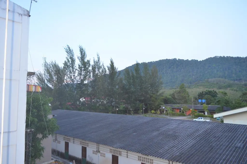 The Metallic Hostel Koh Lanta Thailand