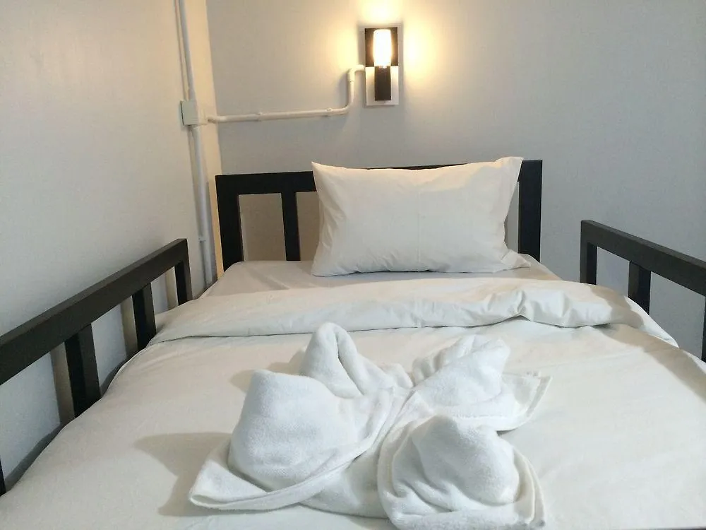 The Metallic Hostel Koh Lanta Thailand
