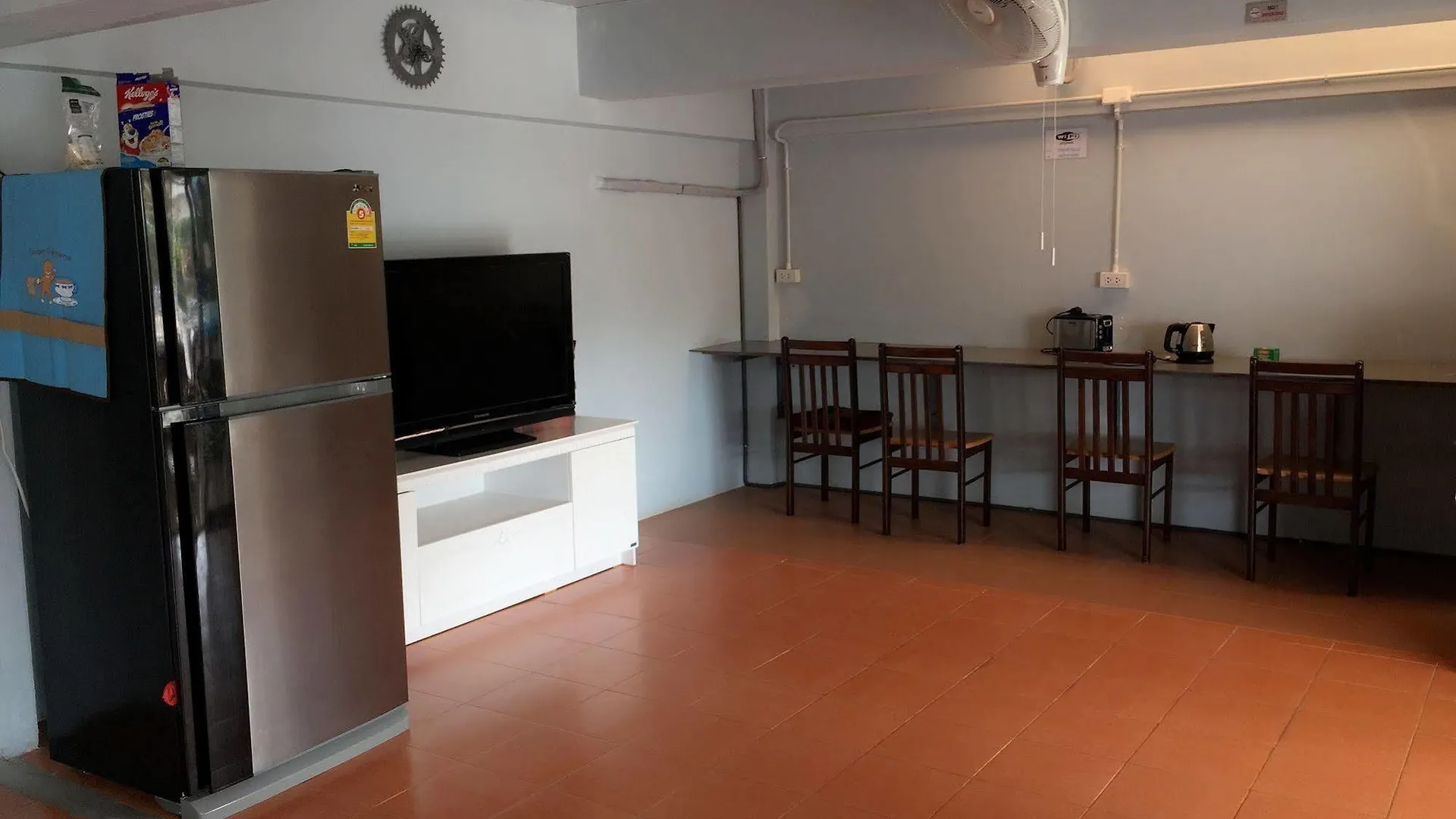The Metallic Hostel Koh Lanta Thailand