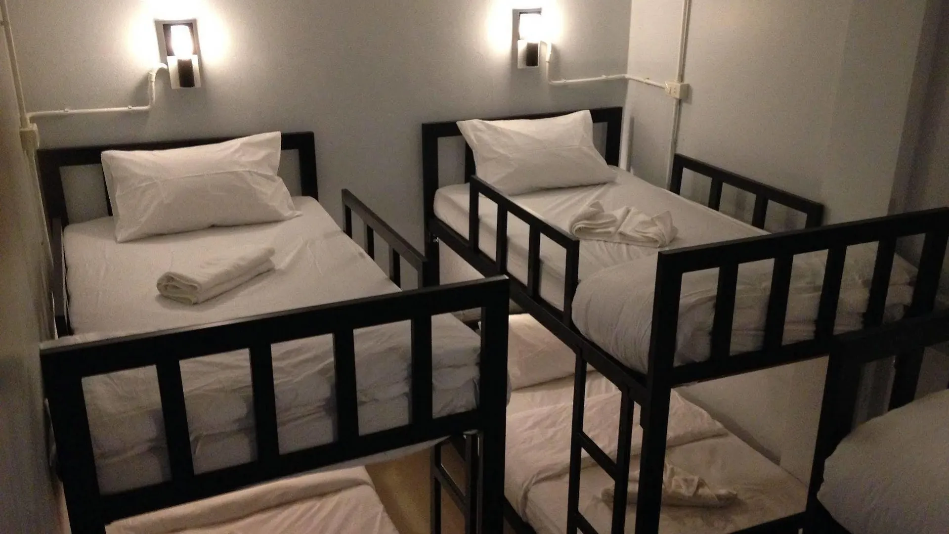 The Metallic Hostel Koh Lanta